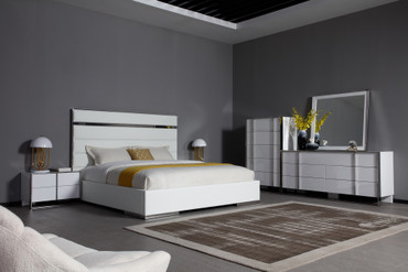 Eastern King Modrest Cartier - Modern White Vegan Leather + Stainless Steel Bedroom Set / VGVC-BDA002-SET-WHT-EK