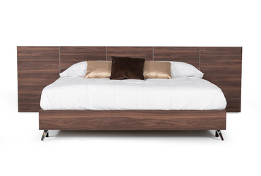 Queen Nova Domus Brooklyn Italian Modern Walnut Bed / VGACBROOKLYN-BED-Q