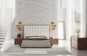 Eastern King Amberlie - Modern White Vegan Leather + Walnut 4-Piece Bedroom Set / VGMABR-96-WAL-4PCSET-EK