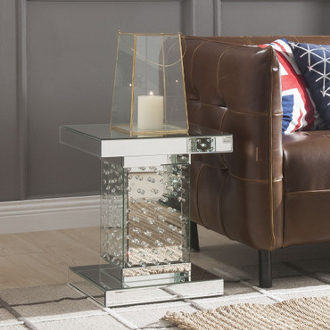 Nysa End Table / 80284