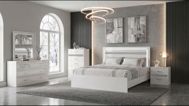 Viana 5-Piece Touch-Control LED Eastern King Bedroom Set White High Gloss / CS-225211KE-S5