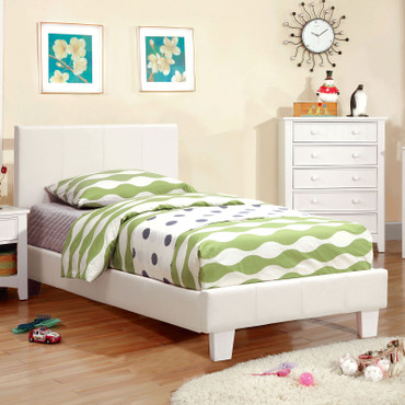 WINN PARK Queen Bed / CM7008WH-Q-BED-VN