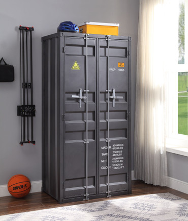 Cargo Wardrobe / 37899