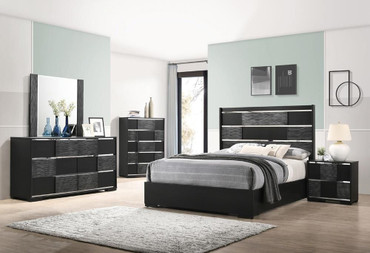 Blacktoft 4-piece Eastern King Bedroom Set Black / CS-207101KE-S4