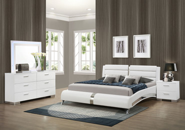 Jeremaine 4-piece Eastern King Bedroom Set White / CS-300345KE-S4L