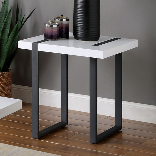 EIMEAR End Table / FOA4403E