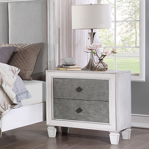 Katia Nightstand / BD00661