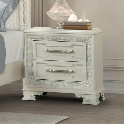 STELLA MIA Nightstand w/ USB, Creamy White / FM70000WH-N