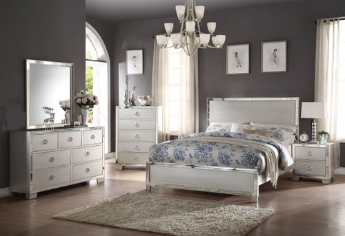 Voeville II Queen Bed / 24840Q