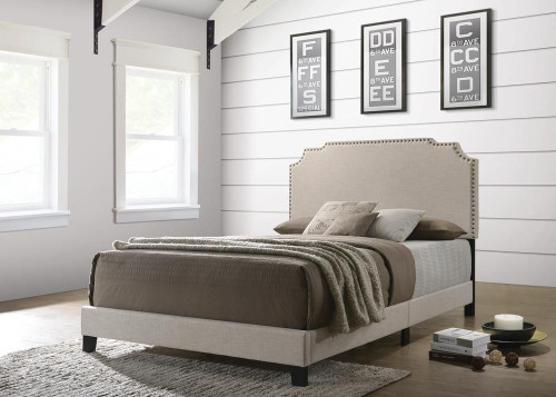 Tamarac Upholstered Queen Panel Bed Beige / CS-310061Q