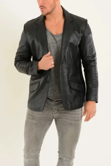 Herren-Lederblazer in Schwarz mit Revers und aufgesetzten Klappentaschen
