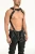 Seitenansicht Leder Körper-Harness – verstellbare Lederriemen, silberne Schnallen, anatomische Passform