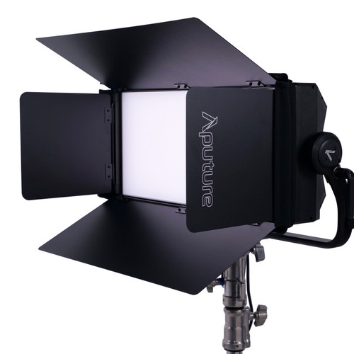 Aputure Nova P600c Barndoors