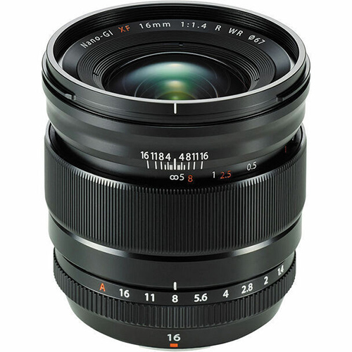 fujifilm-lenses-nighscape.jpg