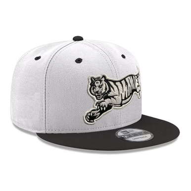 Cincinnati Bengals New Era White/Black Leaping Tiger 9FIFTY Snapback Hat