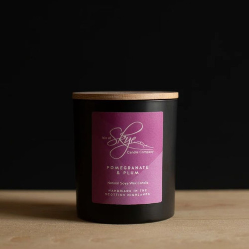 SR-LT-PP Handcrafted Isle of Skye Candle – Pomegranate & Plum Scottishwebstore.com