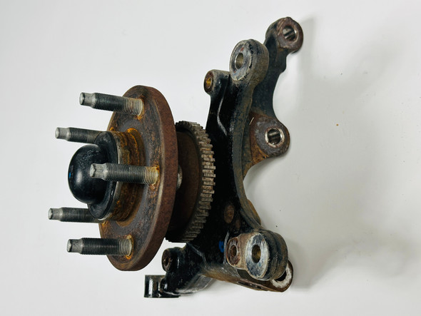 Ford Driver Front Knuckle with Hub - Sal20115