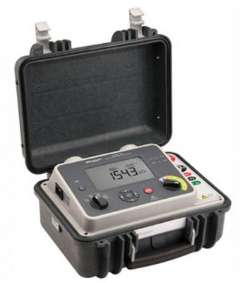 Megger DLRO100HB Portable Micro-Ohmmeter, Remote with Bluetooth, Data Logging, AC and Battery Operated, 100A