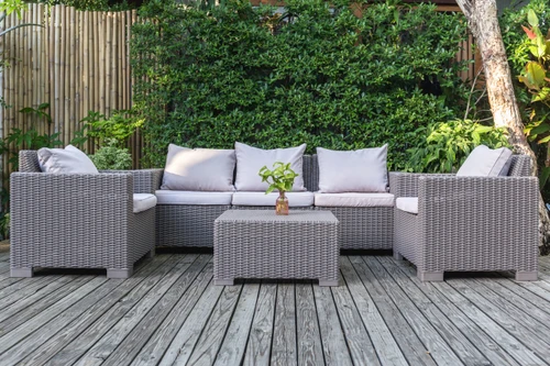 Outdoor Furniture: How to Pick the Right Furniture and Decor for Your Home
