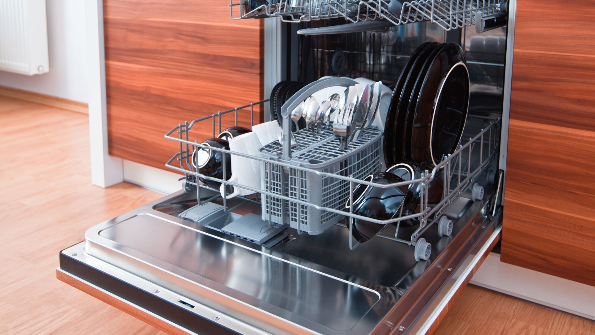 Four Ways to Prevent Stubborn Spots on Dishes NuvoH2O