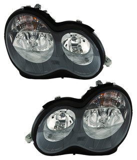 2004 Mercedes-Benz C320 Headlight Set Halogen Black Housing Pair Driver and Passenger Side