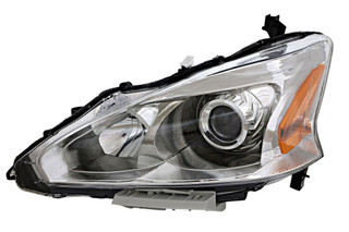 2013-2015 Nissan Altima Sedan Headlight Driver Left Side Halogen