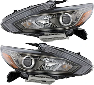 2016-2018 Nissan Altima Sedan Headlights Driver Left and Passenger Right Side Halogen