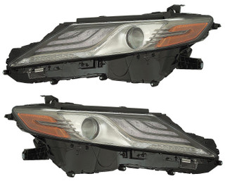 2018 Toyota Camry XSE Headlights Driver Left and Passenger Right Side Halogen