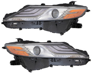 2019 Toyota Camry XSE Headlights Driver Left and Passenger Right Side Halogen