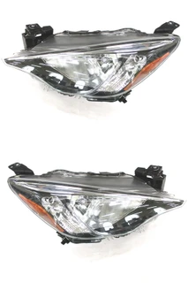 2016-2019 Toyota Yaris Sedan Headlights Driver Left and Passenger Right Side Halogen