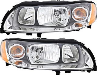 2005-2007 Volvo V70 Headlights Driver Left and Passenger Right Side Halogen