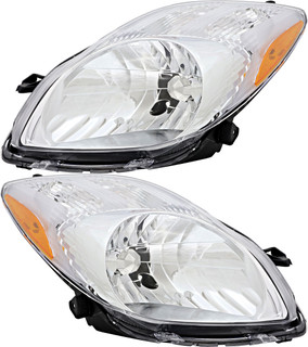 2009-2011 Toyota Yaris Hatchback Headlights Driver Left and Passenger Right Side Halogen