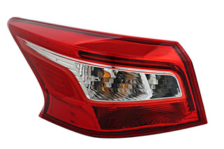 2016-2019 Nissan Sentra Tail Light Driver Left Side