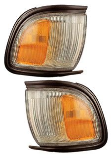 1996-1998 Nissan Pathfinder Corner Light Driver Left and Passenger Right Side NI2550130