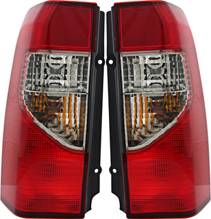 2002-2004 Nissan Xterra Tail Light Driver Left and Passenger Right Side