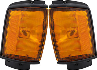 1984-1986 Toyota Pickup Corner Light Driver Left and Passenger Right Side TO2520158
