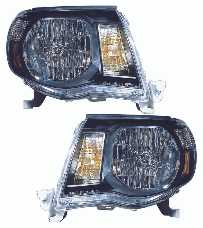 2009 Toyota Tacoma Headlight Set Halogen Black Housing Pair Driver and Passenger Side