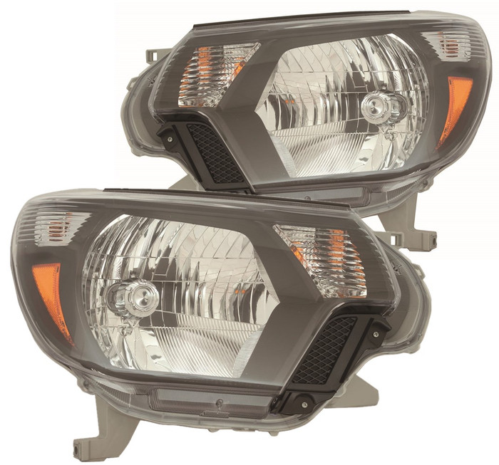 2014 Toyota Tacoma Headlight Set Halogen Black Housing Pair Driver and Passenger Side