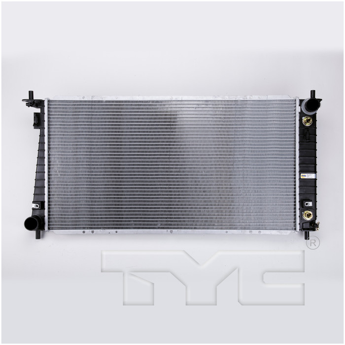2001 Ford F-250 Super Duty Radiator 5.4L 8 Cylinder Front
