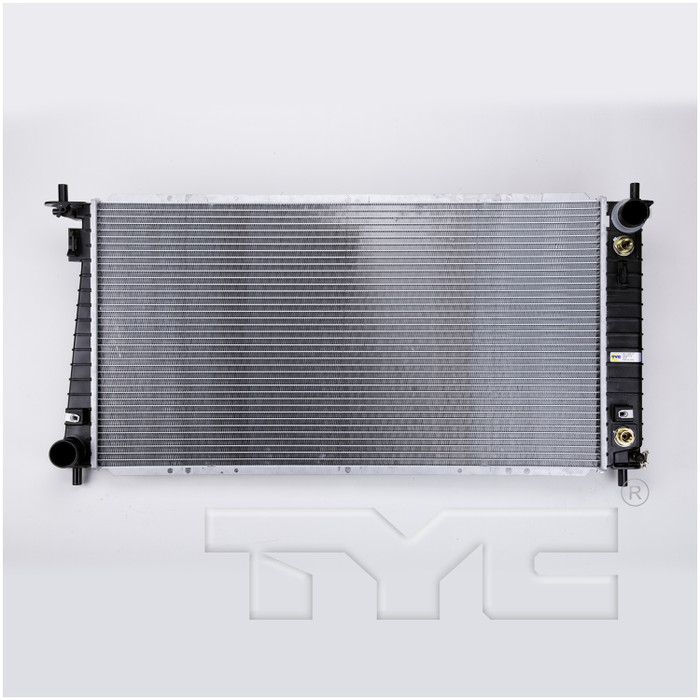 2000 Ford Expedition Radiator 5.4L 8 Cylinder