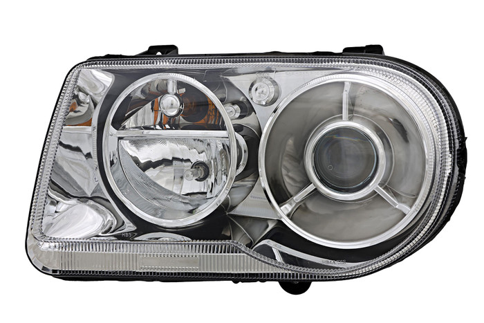 2005-2010 Chrysler 300 C Headlight Driver Left Side HID/Xenon
