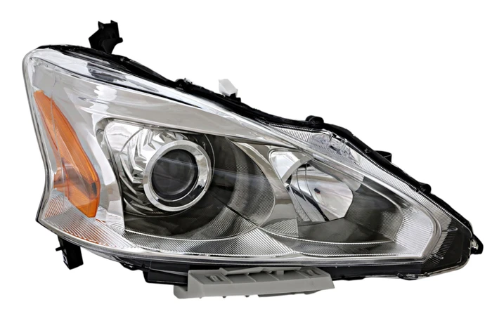 2013-2015 Nissan Altima Sedan Headlight Passenger Right Side Halogen