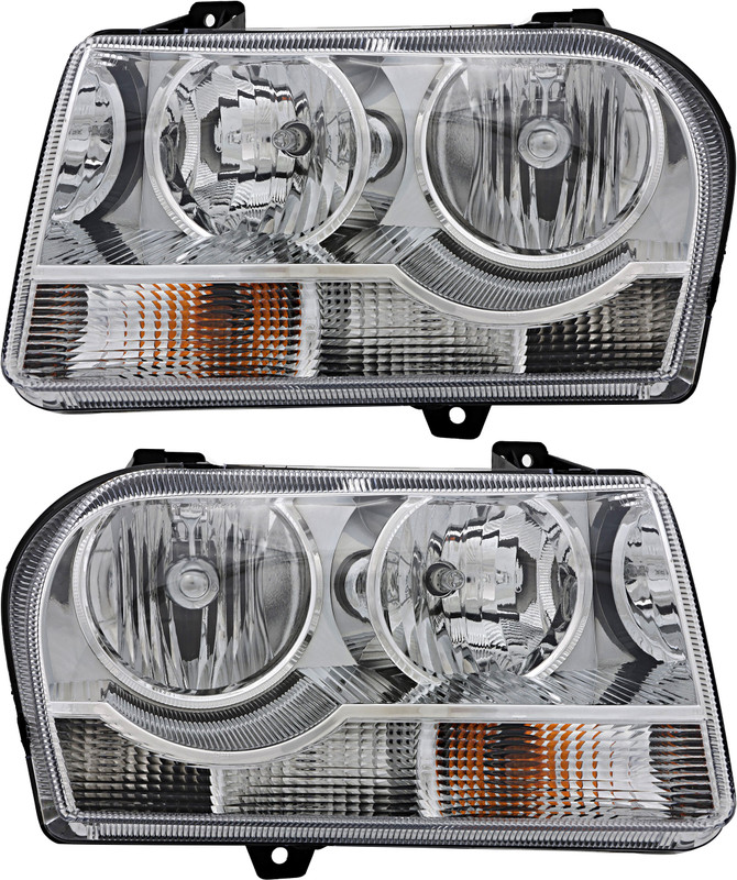 2009-2010 Chrysler 300 Headlights Driver Left and Passenger Right Side Halogen