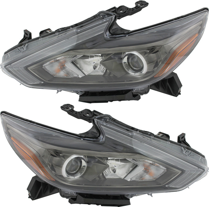 2016-2018 Nissan Altima Sedan Headlights Driver Left and Passenger Right Side Halogen