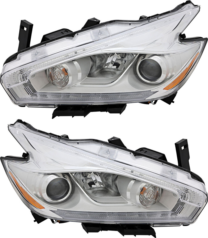 2017-2018 Nissan Murano Headlights Driver Left and Passenger Right Side Halogen