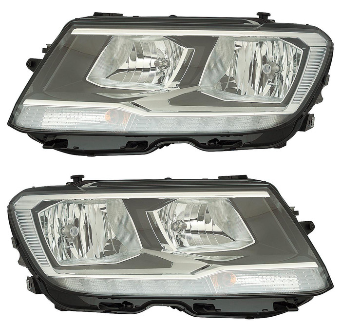 2018-2020 Volkswagen Tiguan Headlights Driver Left and Passenger Right Side Halogen