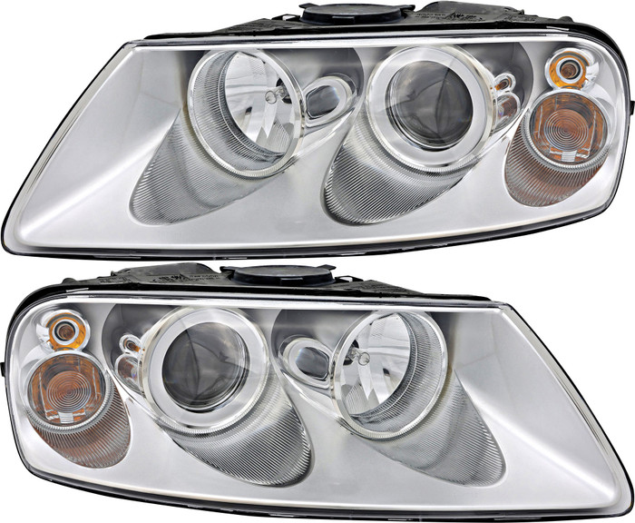 2004-2007 Volkswagen Touareg Headlights Driver Left and Passenger Right Side Halogen