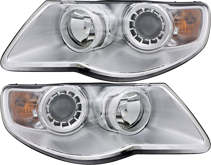 2008-2010 Volkswagen Touareg Headlights Driver Left and Passenger Right Side Halogen
