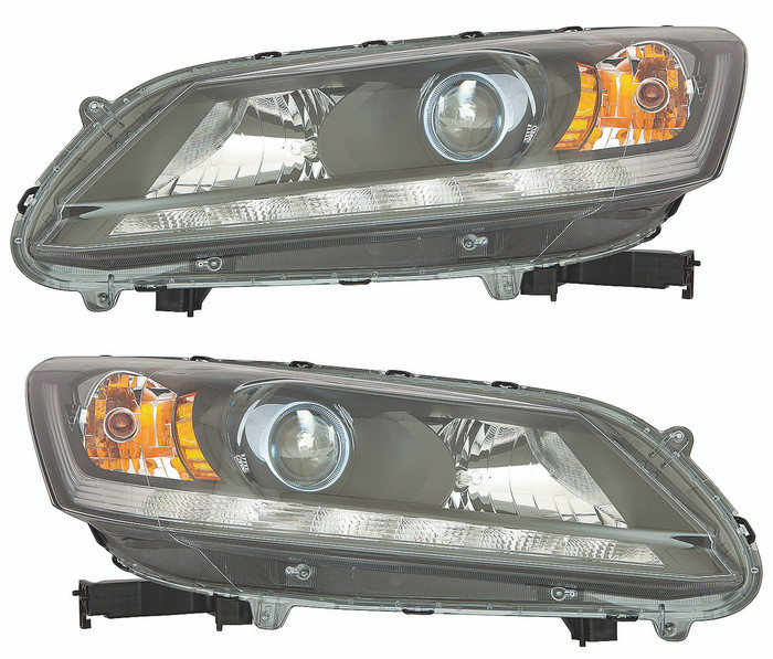 2014-2015 Honda Accord Hybrid Headlights Driver Left and Passenger Right Side Halogen