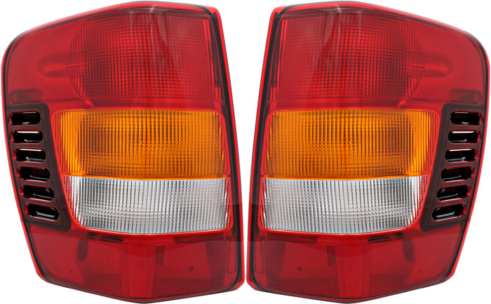 2001-2004 Jeep Grand Cherokee Tail Light Driver Left and Passenger Right Side